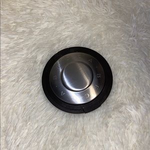 Becca Champagne Pop highlighter